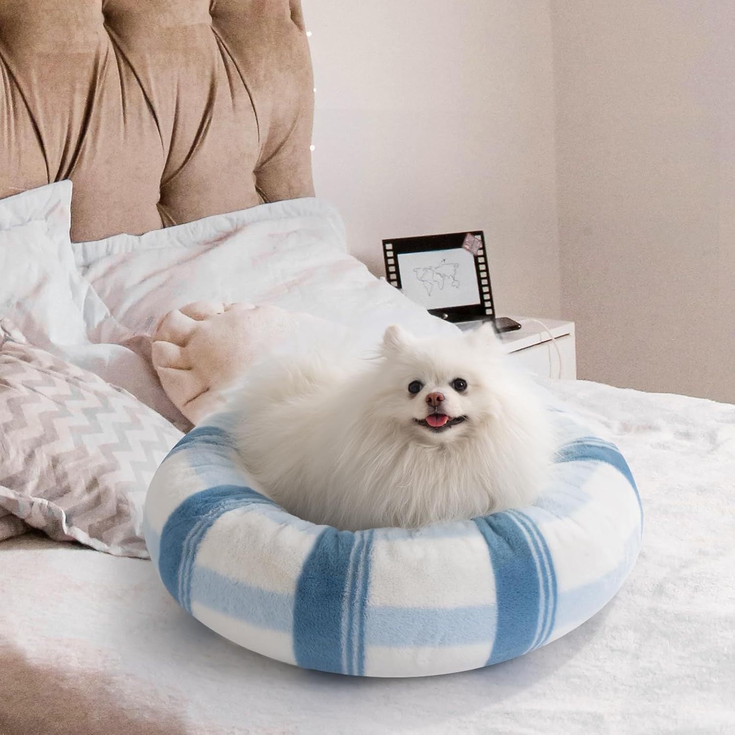 23-Inch Calming Cat Bed with Washable Design